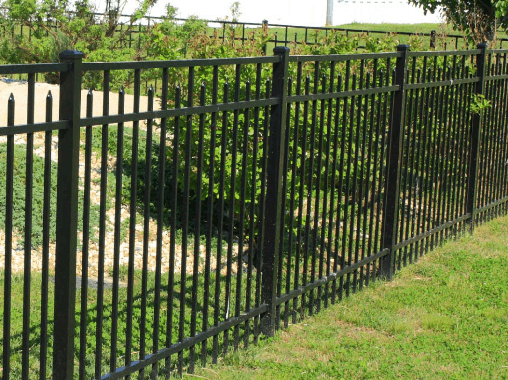 Savannah style aluminum fence detail - Model 308