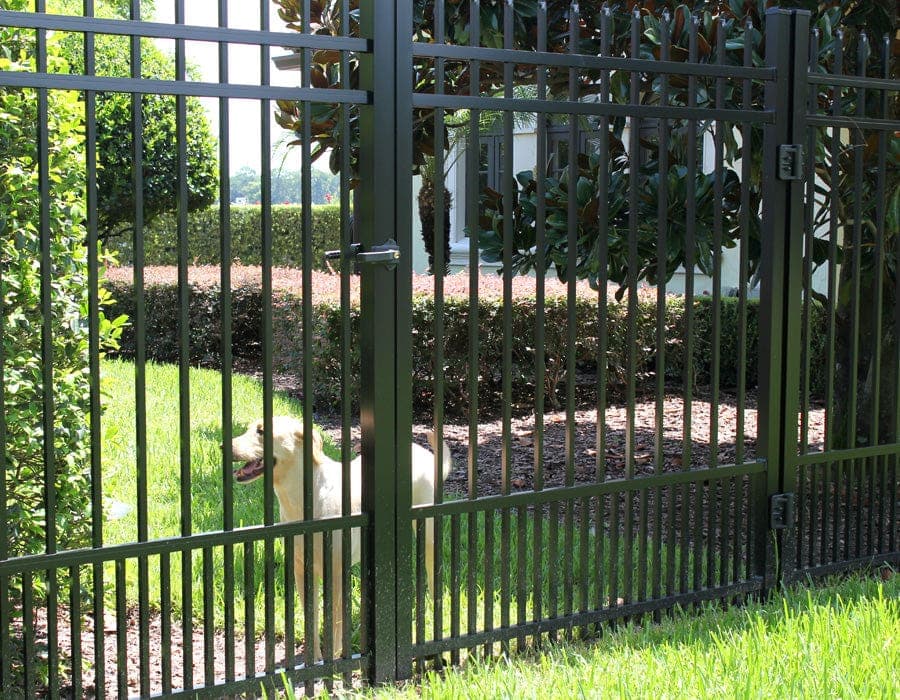 Williamsburg style aluminum fence view - Model 309